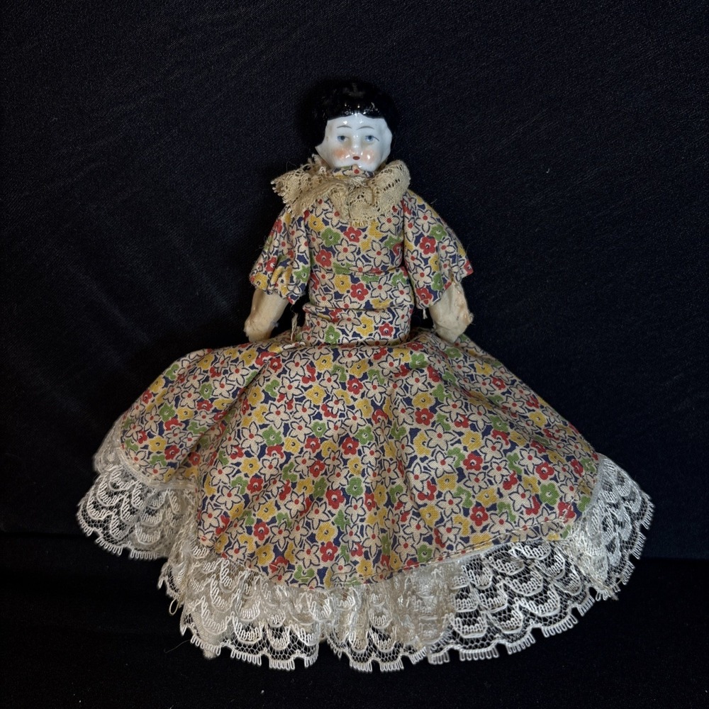 Antique German Chinahead Doll,  6"